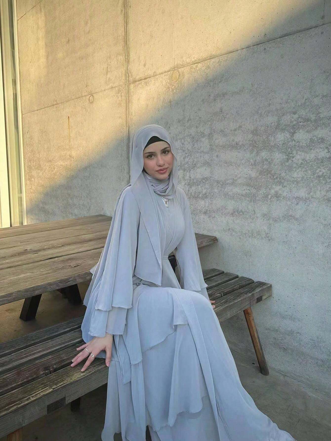 1 Pièce Abaya En Mousseline De Soie À Double Couche Pour Femmes . ( sans le dessous )